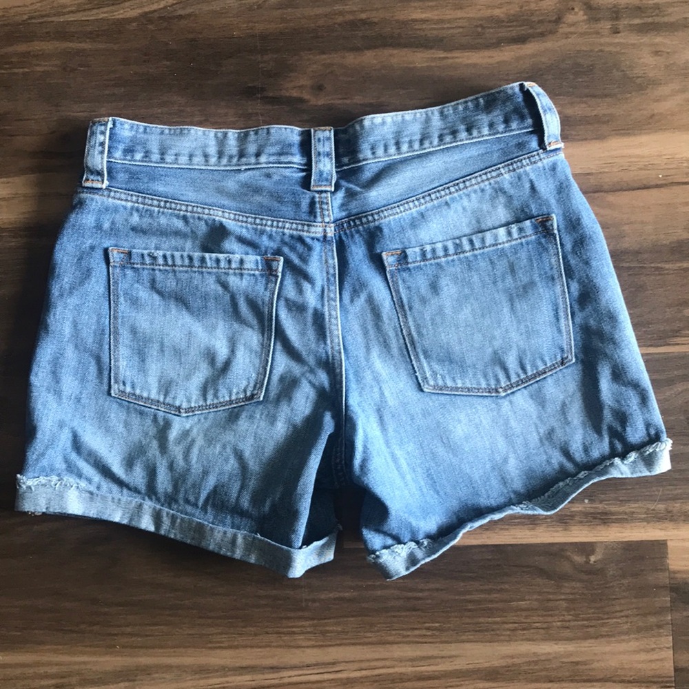 Shorts - Picture 3 of 5